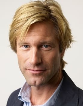 Aaron Eckhart